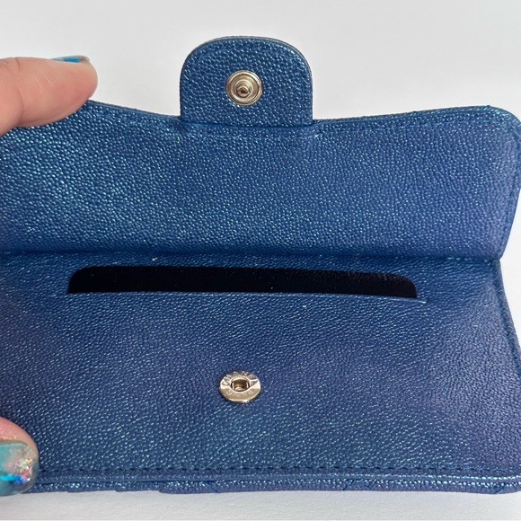 Chanel Iridescent Caviar Quilted Flap Zip Card Holder Blue - Picture 8 of 12